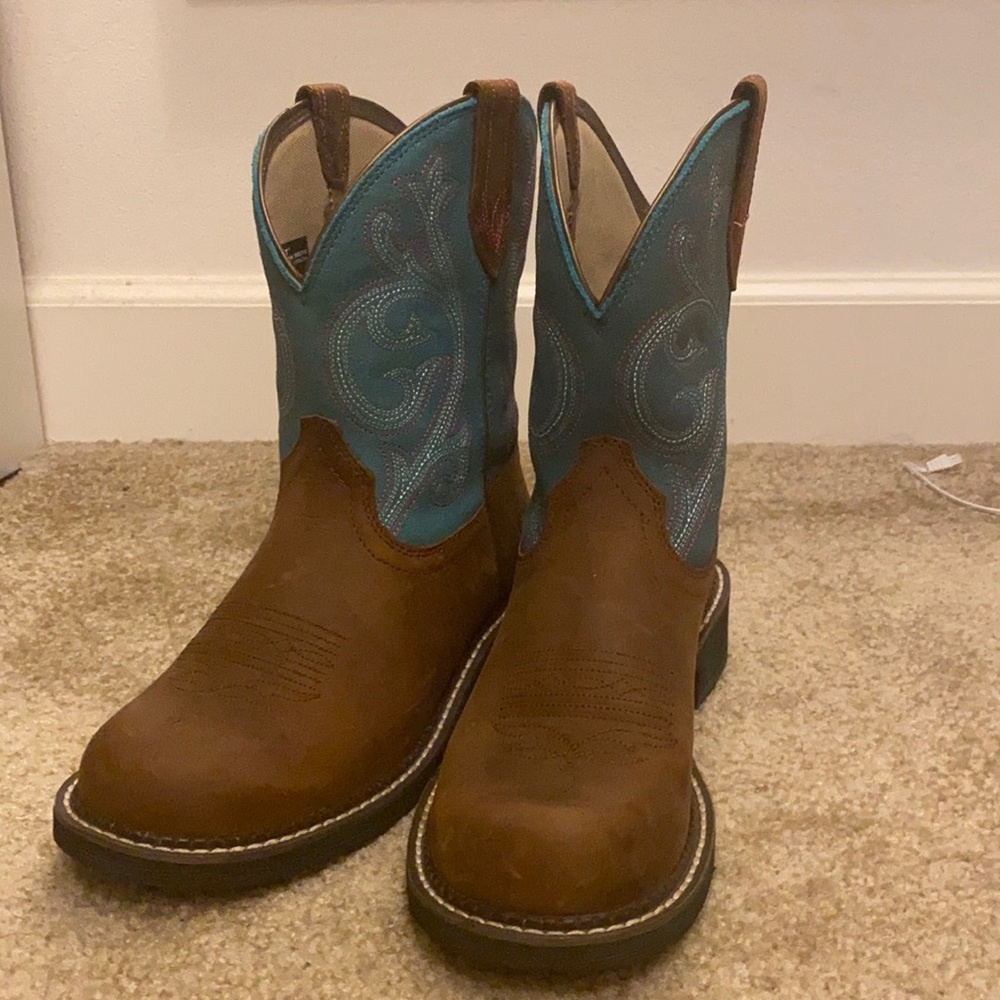 Ariat Riding cowboy boots size 9